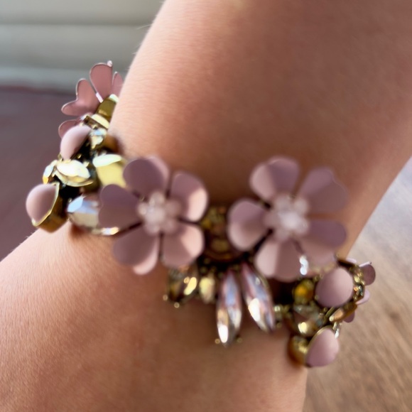 Simply Vera Wang Cherry Blossom Pink Floral Stretch Bracelet Boho Gold NWOT - Picture 3 of 5